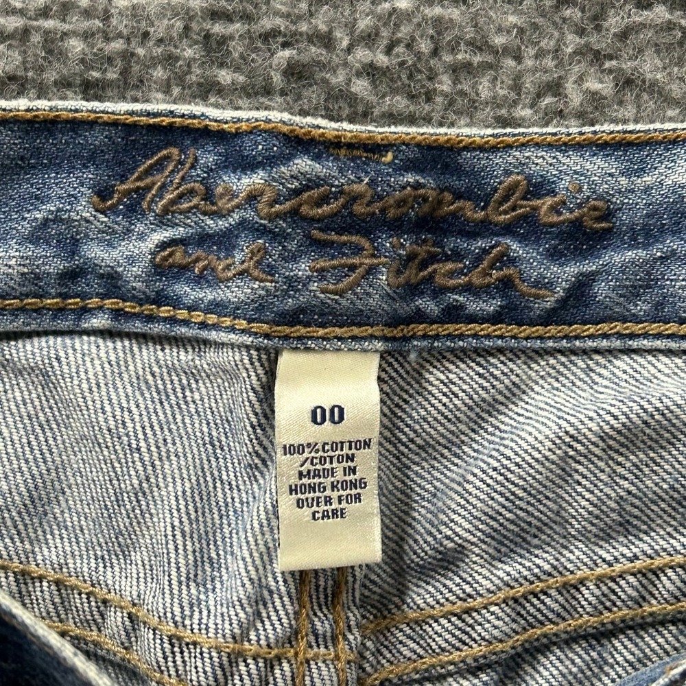 Abercrombie & Fitch Shorts Womens Size 00 Blue Denim Distressed Bermuda Raw Hem - Picture 6 of 8